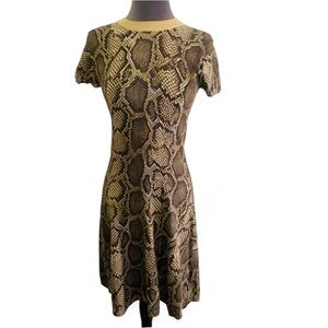 MICHAEL KORS SNAKESKIN PRINT SHORT SLEEVE CREWNECK SWEATER DRESS MIDI SIZE XS